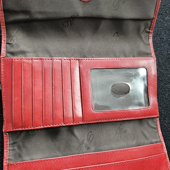 Fossil Red Leather Tri-fold Wallet - Picture 9 of 13